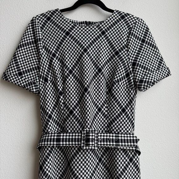 Maggy London Houndstooth Plaid Tucked Midi Modest Office Sheath Dress Size 8 - Picture 2 of 7